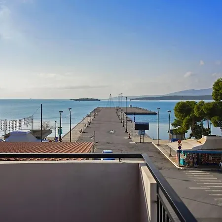 Modern, Stylish Maisonette