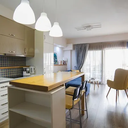 Modern, Stylish Maisonette * Itea