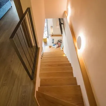 Modern, Stylish Maisonette *