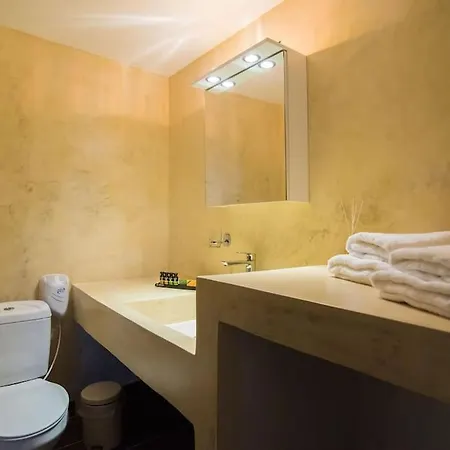 Modern, Stylish Maisonette Apartman *